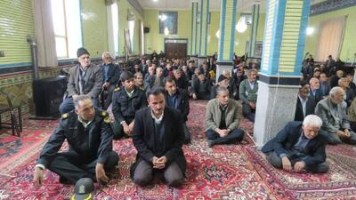  گوشه‌هایی از صف آرایی هریسی‌ها در نماز جمعه + عکس