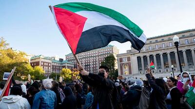  پرچم فلسطین زیر تیغِ ربات‌ها؛ هوش مصنوعی چه چیزی را «خطرناک» می‌داند؟