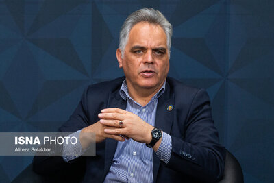 انتقاد رئیس سازمان نظام پرستاری به نحوه برگزاری جلسات شورای عالی بیمه