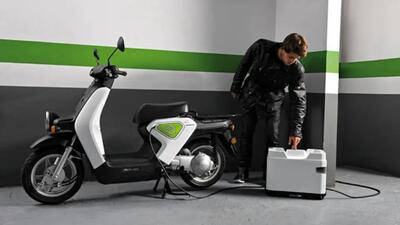 آیا موتورسیکلت برقی گواهینامه می خواهد؟