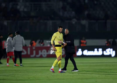  مربی پرسپولیس، پیراهن استقلال را یادگاری گرفت!