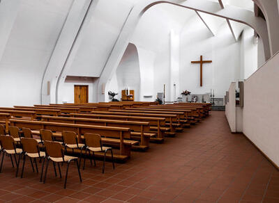 اینجا هم عبادت می‌کنند هم از هنر معماری لذت می‌برند!