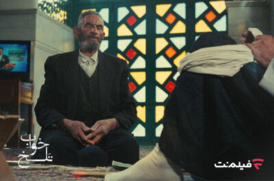  اکران آنلاین کمدی سیاه «خواب تلخ» در فیلم‌نت - چی بپوشم