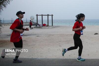 تصاویر جنجالی ماراتن کیش/ بازداشت برگزارکنندگان بخاطر پوشش زنان شرکت‌کننده+ فیلم