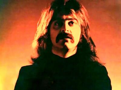 کوروش یغمایی در آستانه انتشار آخرین آلبومش از دنیای موسیقی خداحافظی کرد