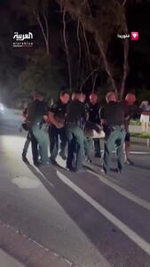 پلیس آمریکا برای مهار تمساح ۴ متری وارد عمل شد