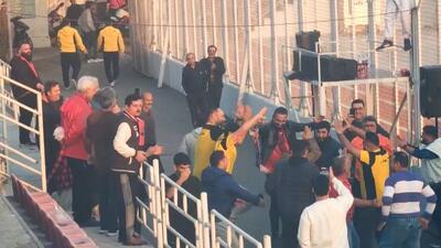 شادی جالب توجه هواداران نساجی در حاشیه بازی با نفت و گاز گچساران