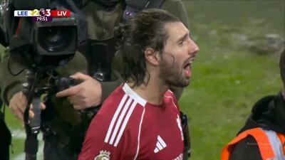 گل سوم لیورپول به لیدز (سوبوسلای)