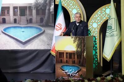  شکاف فرهنگی به دلیل فاصله گرفتن از اندیشه‌های امام خمینی است