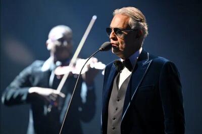 اجرای ستاره‌های موسیقی در قرعه‌کشی جام جهانی/ بوچلی درخشید