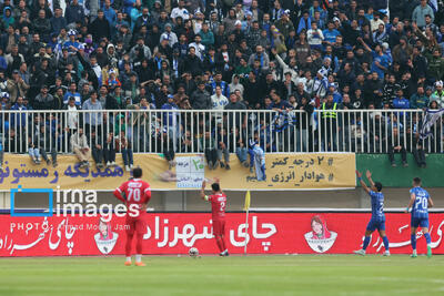 توهین روی آنتن و فحاشی در زمین مسابقه؛ فوتبال نیاز به نگاه ویژه دارد