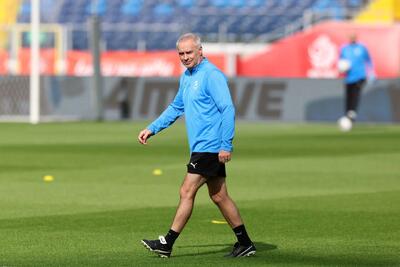 سرمربی نیوزلند: گروه سختی داریم اما پیروزی مقابل ایران و دیگر تیم‌ها ممکن است