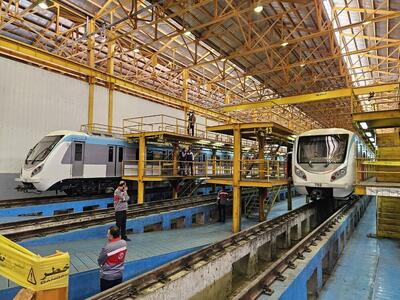 رونمایی از ۲ رام قطار متروی ملی/ چمران: باید به تولید روزی یک واگن برسیم