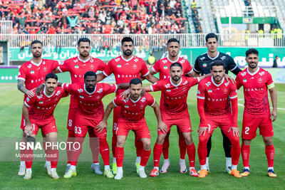 پرسپولیس - پیکان در ورزشگاه دستگردی