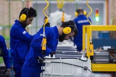  دانشجویان مستعد علوم‌ و تحقیقات جذب صنایع می‌شوند