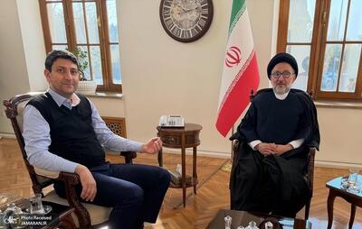  ابطحی: به وزیر ارتباطات گفتم خط بی فیلتر همه مسئولان را ببندد، شاید به یاد مردم بیفتند! او گفت من هم به رییس جمهور پیشنهاد داده‌ام ولی پزشکیان گفته به جای این، باید فیلتر همه برداشته شود/هاشمی گفت گردش مالی فیلترشکن فروشی از بودجه وزارت ارتباطات بیشتر است