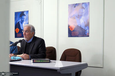 راغفر: با وجود کاهش ۲۰درصدی قیمت جهانی، نهاده‌های دامی وارداتی در ایران جهش قیمتی چندبرابری داشته‌اند/جهش قیمت گوشت و مرغ تا ۱۱۰ درصد محصول فساد و واردات گران نهاده‌هاست/ اجرای دوباره سیاست‌های شکست‌خورده، اقتصاد و مردم را تحت فشار قرار می‌دهد​