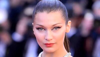 گلاب، فرش ایرانی و تخته نرد در خانه بلا حدید