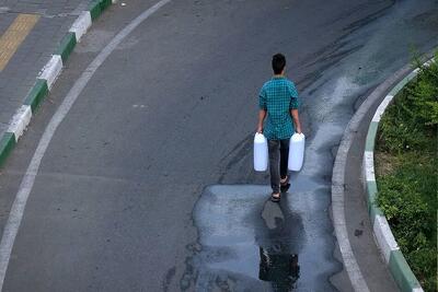 کاهش فشار آب در تهران کمک کننده بود؟/ راهکارهایی که تخلیه پایتخت را منتفی کرد؛ ارائه راه حل های اضطراری برای سپری کردن روزهای سخت