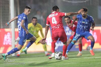 مهاجم سابق پرسپولیس: استقلال، تیم اوسمار را تحت فشار گذاشت/ پرسپولیسی‌ها در خط هافبک و مهاجم سرگردان بودند