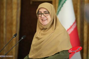 مهاجرانی: نمی‌شود مردان بنشینند و درباره موضوعات اجتماعی به تنهایی تصمیم بگیرند/ بیان داستان «فیل در اتاق تاریک» درباره خطا در سیاستگذاری - کلبه سرگرمی