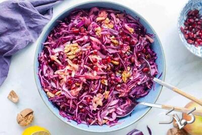 سالاد انار و کلم قرمز ؛ ترکیبی سالم و خوش‌رنگ ویژه شب یلدا - مجله اینترنتی کولاک