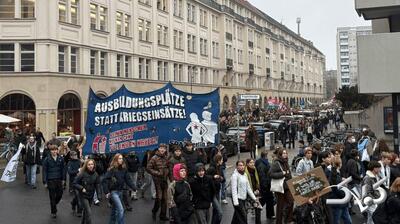 دانش‌آموزان و دانشجویان آلمانی در اعتراض به سربازی به خیابان‌ها آمدند +ویدیو - مجله اینترنتی کولاک