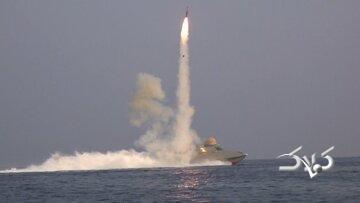 دریادار تنگسیری خبر داد: شلیک موشکی با برد بیش از طول خلیج فارس - مجله اینترنتی کولاک