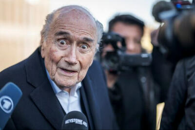 بلاتر: نمی‌دانم  چه کسی جانشین من است ترامپ یا اینفانتینو!