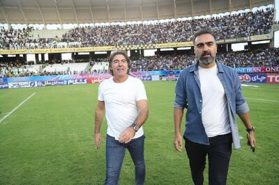 متلک سنگین مدیر استقلال به خاطر جنجال سروش رفیعی؛ فارسی هم یادشون رفته، نمی‌تونن لبخونی کنن! - پارس فوتبال