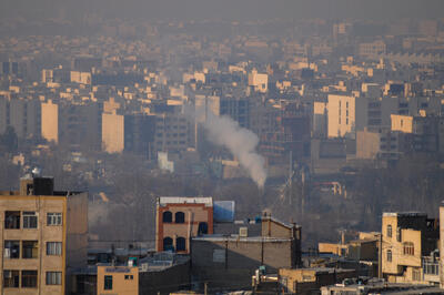 محیط‌زیست گزارش می‌دهد، وزارت نفت انکار می‌کند