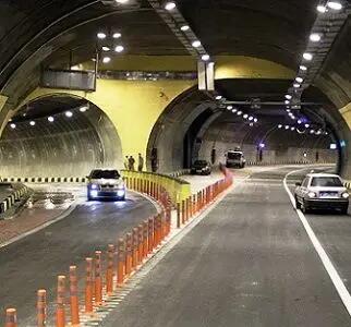 مسدود شدن مسیر شرق به غرب تونل نیایش و پل صدر امشب