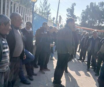  تجمع اهالی روستای رویین اسفراین در اعتراض به کوه خواری