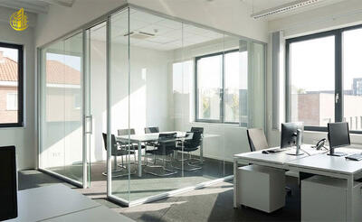 پارتیشن شیشه‌ای برای دفتر کار کوچک؛ بهترین مدل‌ها با کمترین هزینه