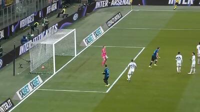 گل سوم اینتر به کومو توسط چالهان اوغلو