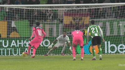 گل پنجم بارسلونا به رئال بتیس توسط یامال