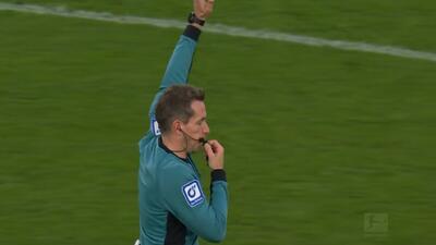 گل مردود شده اشتوتگارت به بایرن مونیخ