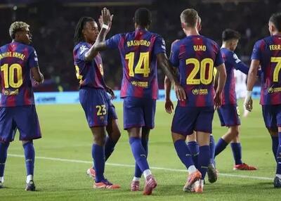 اتفاق عجیب: ستاره‌های بارسا در هواپیما گیر افتادند!