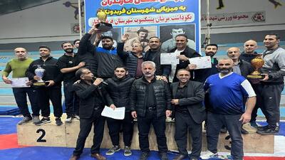  فریدونکنار فاتح مسابقات کشتی آزاد جوانان مازندران