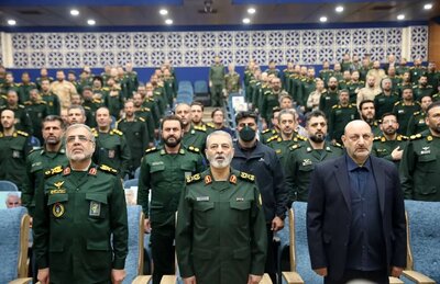 نیرو‌های مسلح نباید از فناوری‌های پیشرفته روز دنیا عقب بمانند