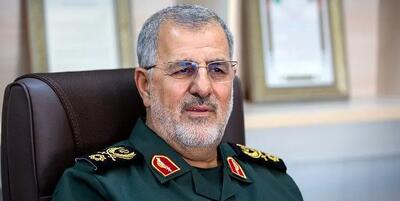 عکس یادگاری فرمانده کل سپاه با دانشجویان