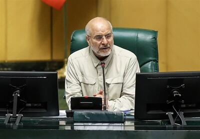 قالیباف: مدعیان جزایر سه‌گانه ایران برای دفاع از تمامیت ارضی را آزمایش نکنند