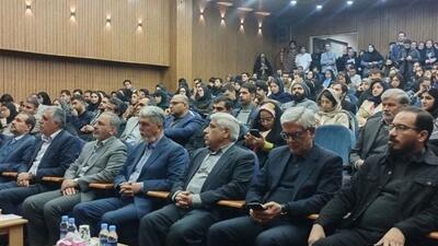 وزیر فرهنگ به ارائه‌ وضعیت عملکرد دولت در یک سال قبل پرداخت