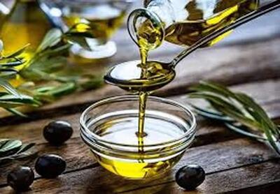  هشدار تغذیه‌ای؛ چرا باید فقط دو قاشق روغن زیتون در روز مصرف کنید؟ / فواید شگفت‌انگیز و خطرات مصرف زیاد / نکات کاربردی سلامت | اندیشه قرن