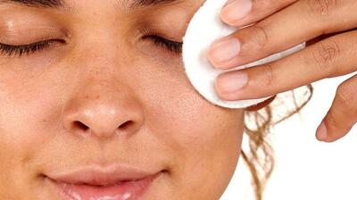 مراحل پاکسازی صورت در خانه برای پوستی سالم و شفاف