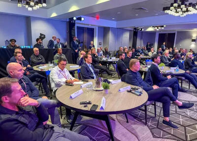 قلعه‌نویی با سرمربی بلژیک سر یک میز نشست