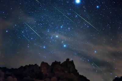  شب ۲۲ آذر چشم از آسمان برندارید!