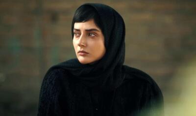  سلفی خوابالوی آوای سریال شغال در آسانسور