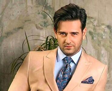  عکس داغ امروز | نگاهی به ژست و استایل خاص «امیر حسین آرمان»