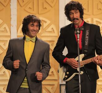  عکس داغ امروز | نگاهی به استایل دهه ۶۰ فیلم فسیل ؛ بهرام افشاری،الناز حبیبی؛هادی کاظمی،الهه حصاری و...